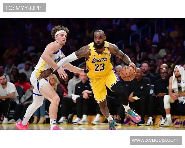 湖人队击败勇士队，詹皇连得9分续命抢胜：一场惊心动魄的胜利之战