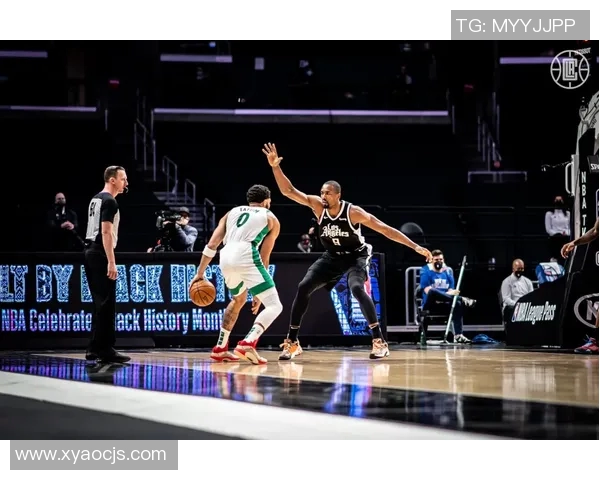 快船队主场迎战凯尔特人队，谁将笑到最后？