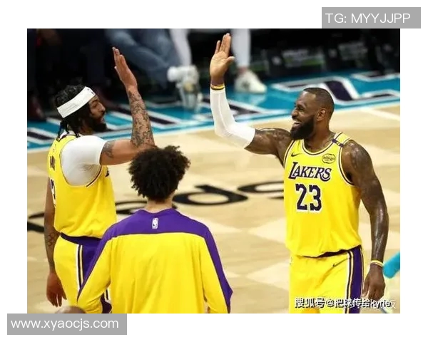 詹姆斯领衔湖人豪取五连胜,战胜热火升至西部第一 詹姆斯领衔湖人豪取五连胜,战胜热火升至西部第一