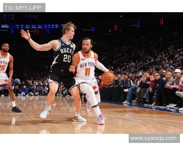 尼克斯新赛季主场首胜，球员表现出色引热议